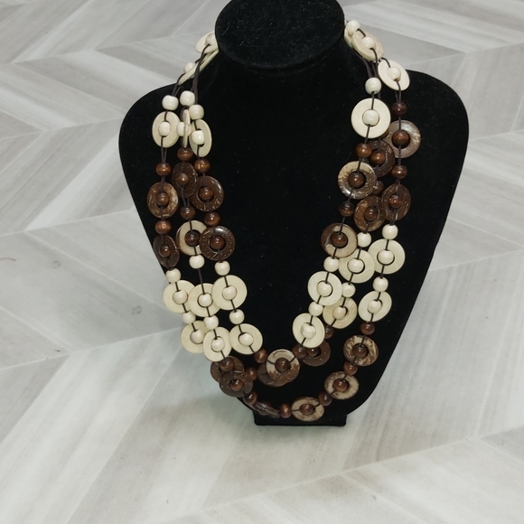 💢SOLD💢Beaded beauty...handmade from coconut shell - Picture 2 of 9